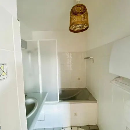 Saint Claude - Centre Port Apartment *